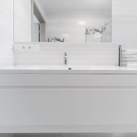 Marittimo アパートホテル シフィノウイシチェ